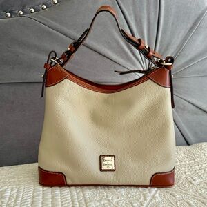 Beautiful Dooney & Bourke Pebble Grain Hobo Purse